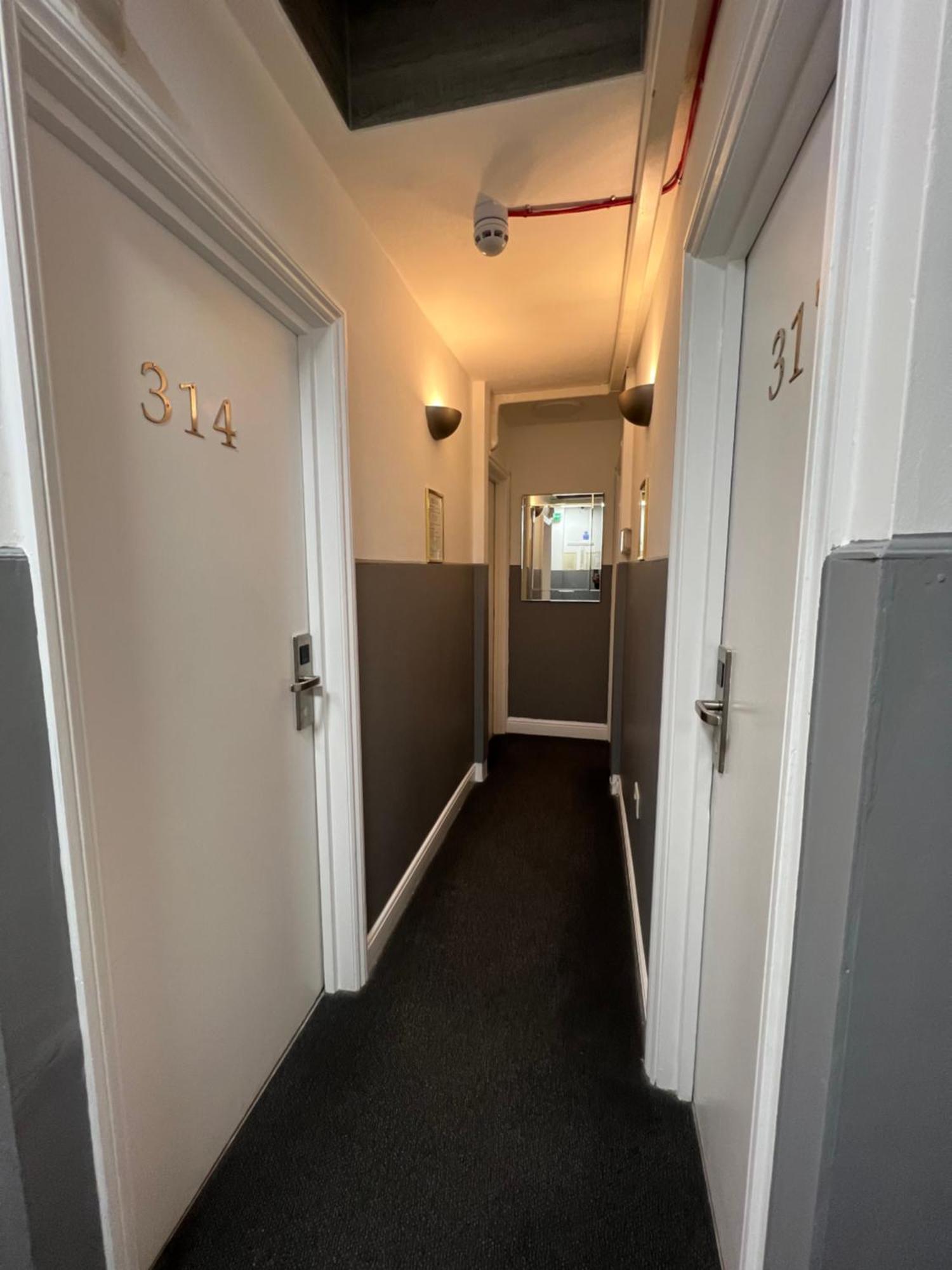 Plaza London Hotel Экстерьер фото
