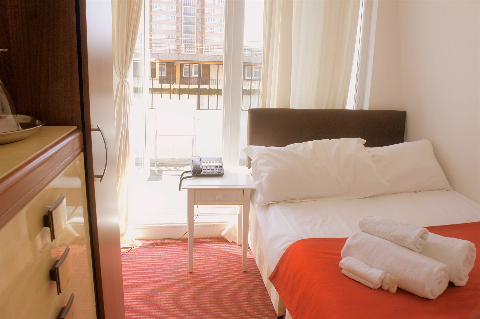 Plaza London Hotel Экстерьер фото